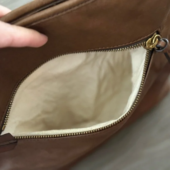 Margot Crossbody Leather Bag - Picture 9 of 12